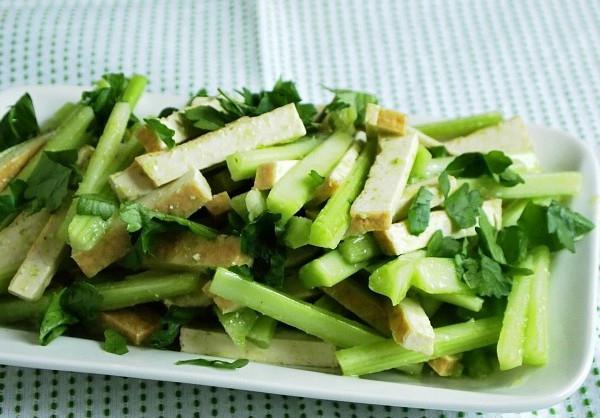 Рецепт кореневого селери: оригінальні салати