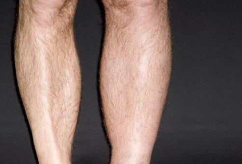 Як можна визначити симптоми тромбу в нозі